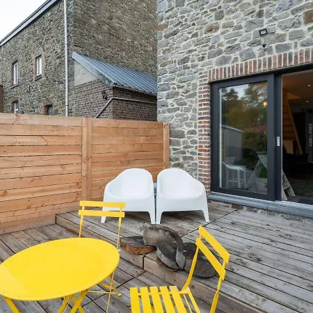 Sophisticated Holiday In With Garden *